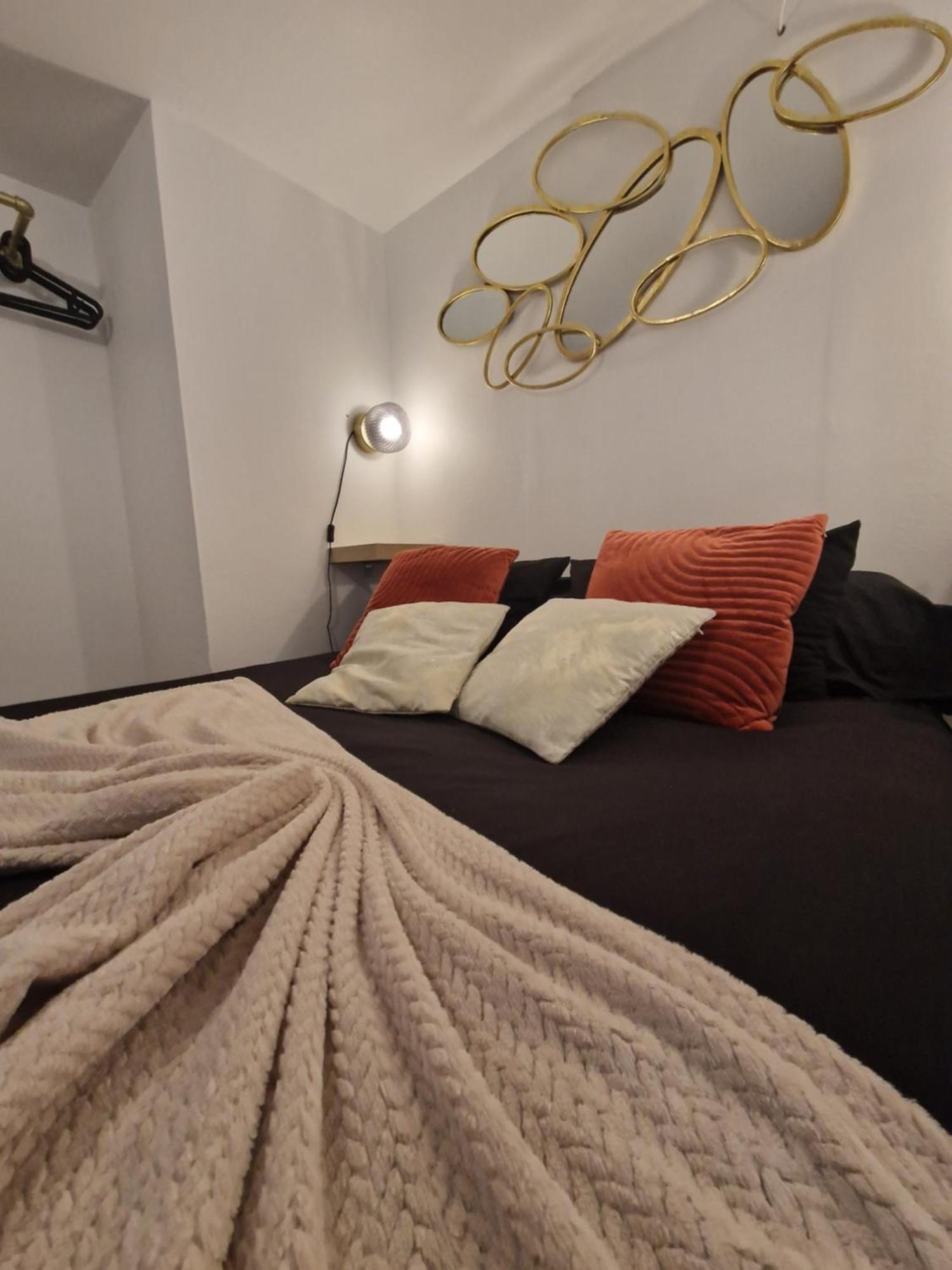 Le Petit Triplex Des Carmelites -Coeur Historique Apartman Rouen Kültér fotó